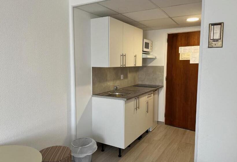 标准工作室, Resid Artel