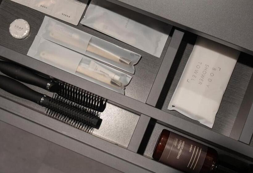 Suite cu Mansardă, Workers Hotel Ansan By Aank