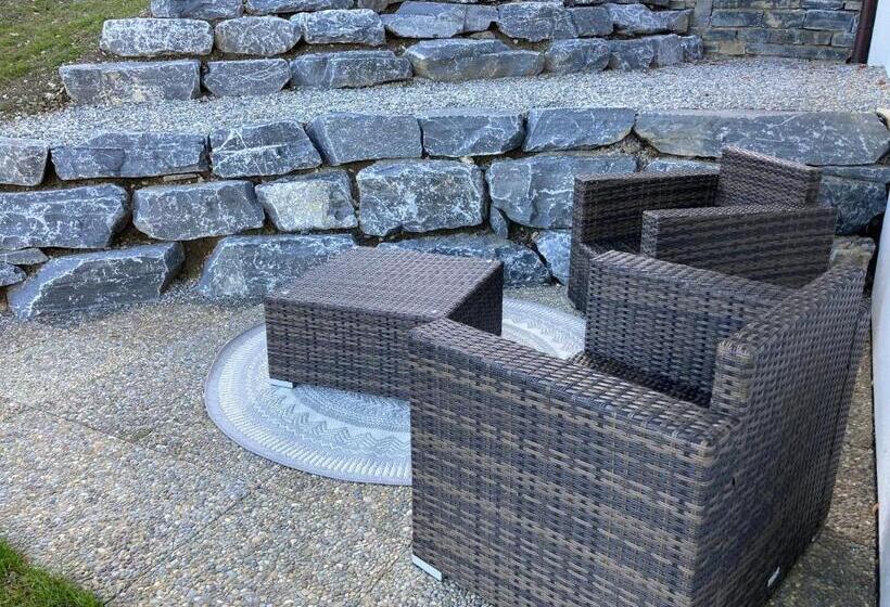 带共用浴室的标准房间, Le Lézard Et La Grenouille Bnb