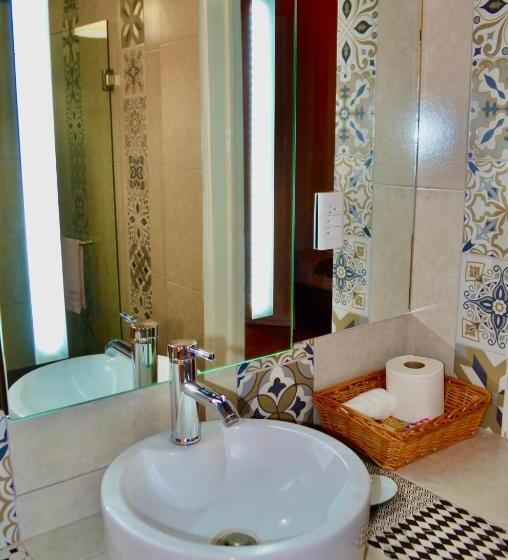 إستديو عائلى, Le Chat Noir By Rotamundos