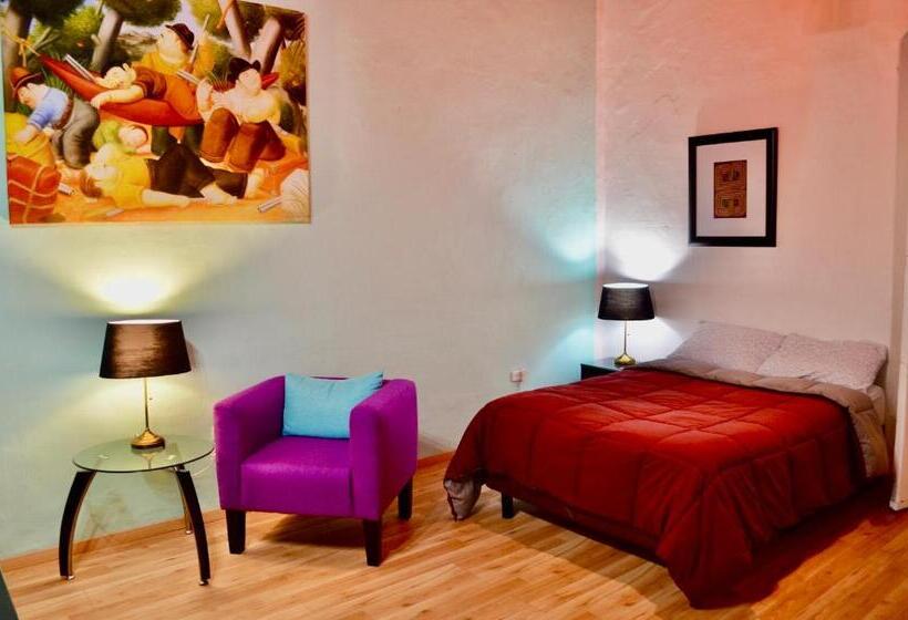 إستديو عائلى, Le Chat Noir By Rotamundos