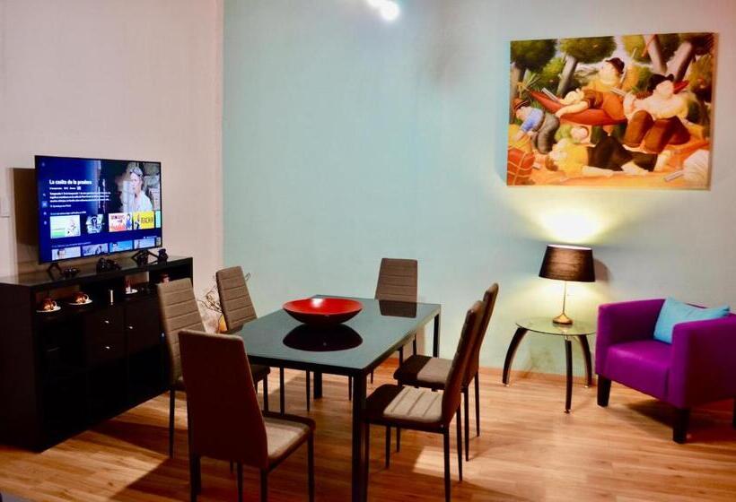 إستديو عائلى, Le Chat Noir By Rotamundos