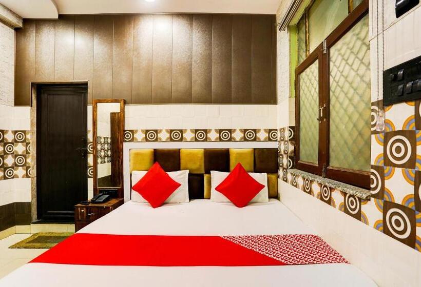 غرفة كلاسيكية ثلاثية, Oyo Flagship Royal