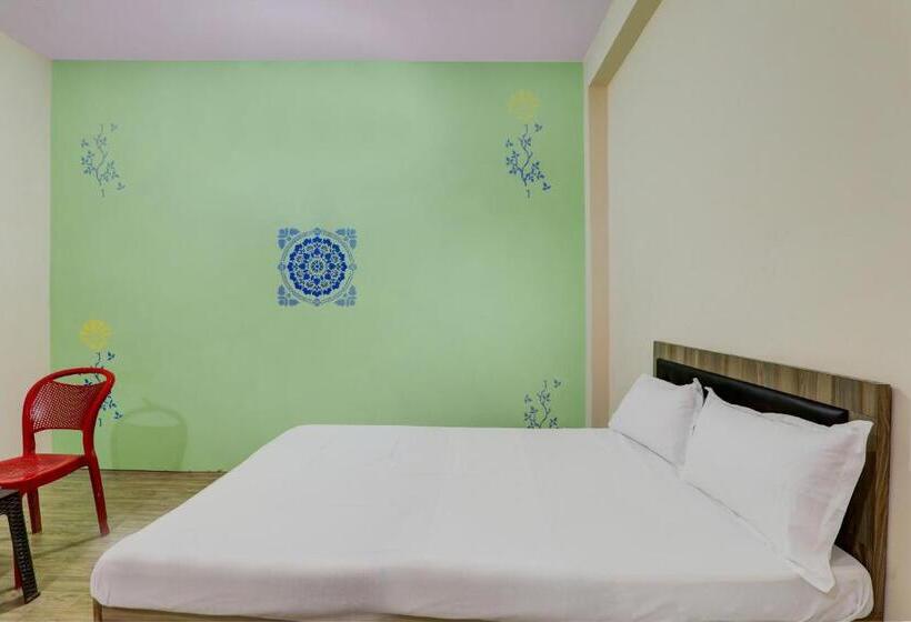 三人经典房间, Oyo Krishna Restaurant And Guest House