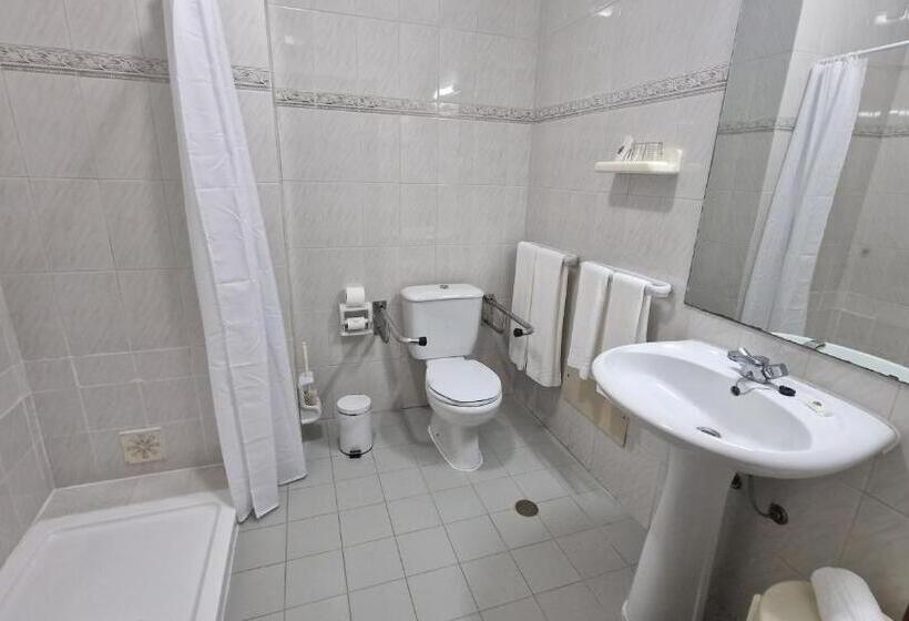 חדר משפחתי, Peninsular