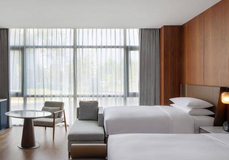 اتاق پریمیوم با چشم‌انداز باغ, Sheraton Xuzhou