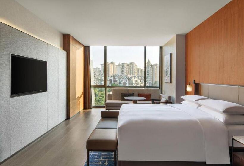 带双人大床的行政管理套房, Sheraton Xuzhou