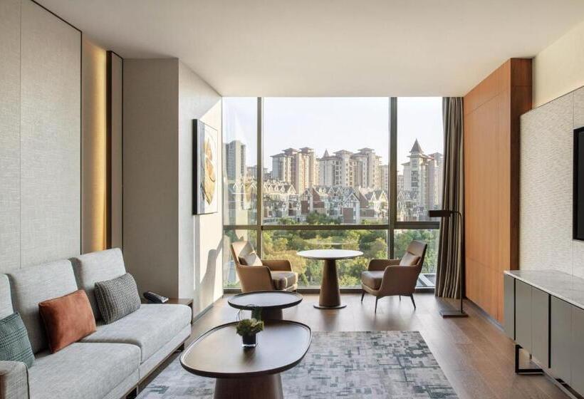 带双人大床的行政管理套房, Sheraton Xuzhou