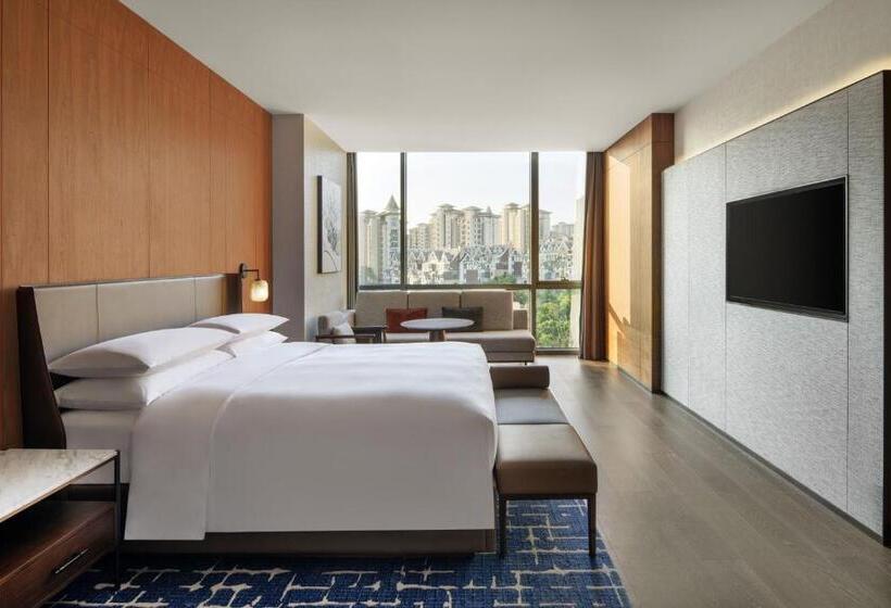 带双人大床的行政管理套房, Sheraton Xuzhou