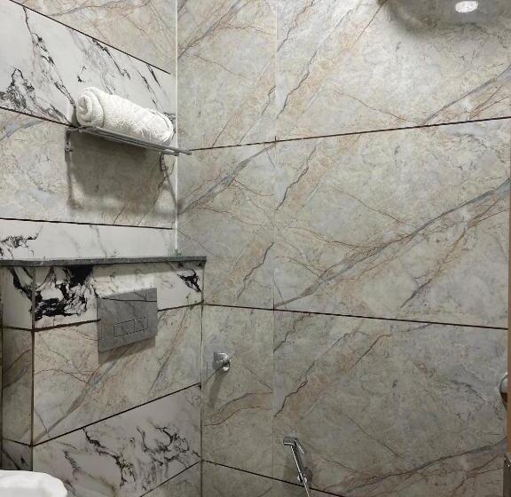 اتاق لوکس, Sundram