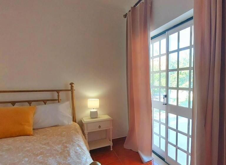 غرفة قياسية, Casa Das Laranjeiras