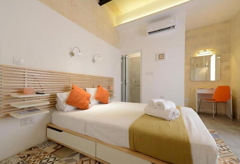 اتاق استاندارد, Private Rooms With Bathroom In Valletta