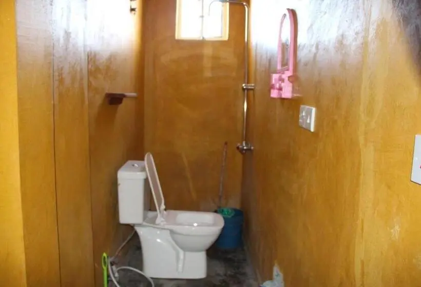 Standard Neljän Hengen Huone, Mbuyuni Lodge Nungwi