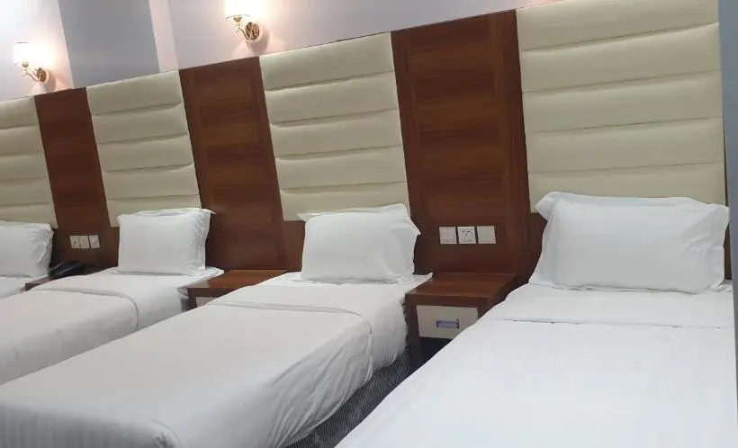 Standard Neljän Hengen Huone, فندق اجيال المدينة 1