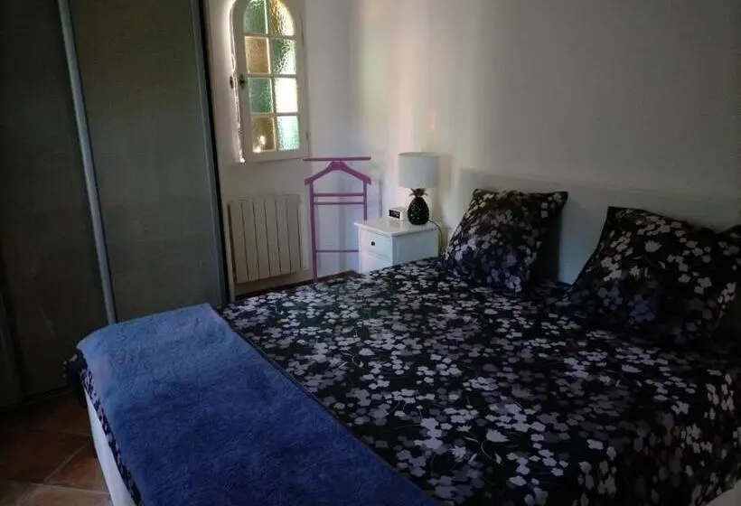 ガーデンビュースタンダードルーム, Chambre Dans Mas De Charme