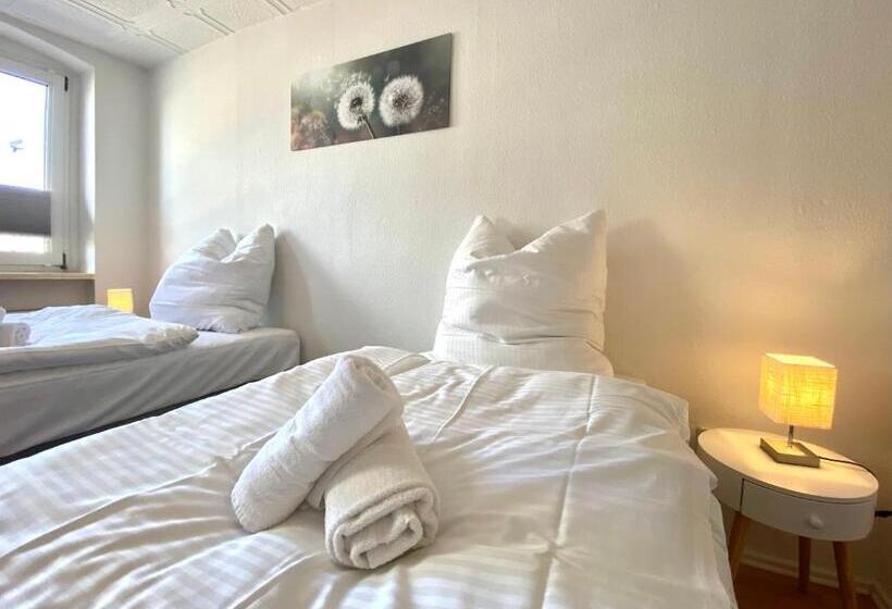 شقة غرفة واحدة, Gemütliche Unterkünfte Für Längeren Aufenthalt Und Monteure Inkl Balkon, Waschmaschine, Wifi, Küche