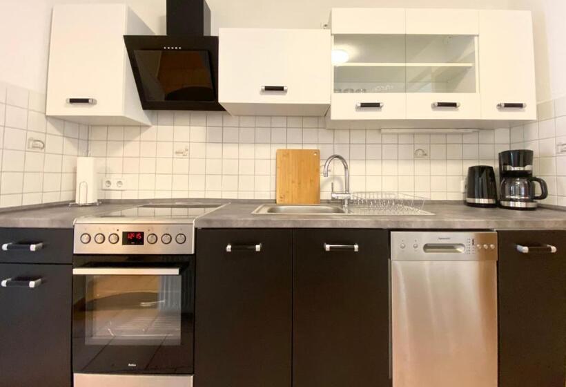 Апартаменты 1 Спальня, Gemütliche Unterkünfte Für Längeren Aufenthalt Und Monteure Inkl Balkon, Waschmaschine, Wifi, Küche