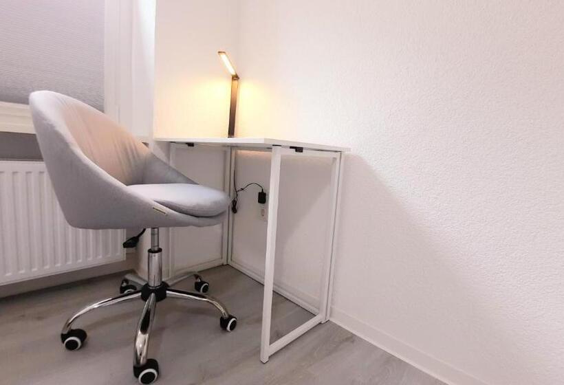 Апартаменты 2 Спальни, Gemütliche Unterkünfte Für Längeren Aufenthalt Und Monteure Inkl Balkon, Waschmaschine, Wifi, Küche