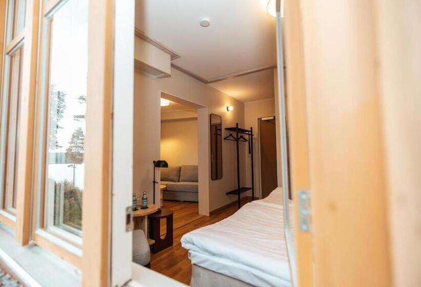 Полулюкс, Barken Lodge