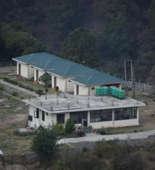 デラックスルーム, Dhauladhar View Village Resort