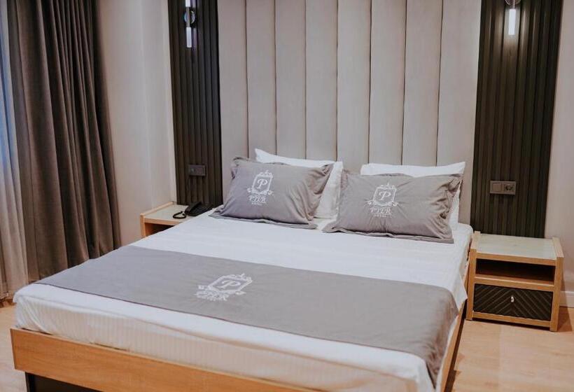 标准单人间, Pier