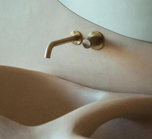 غرفة ديلوكس, Republica Pagana