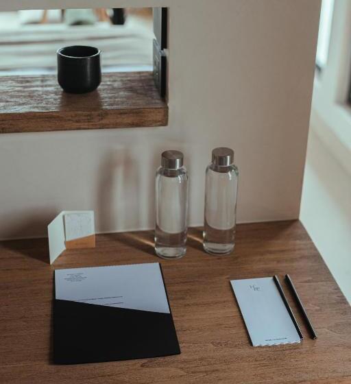 غرفة ديلوكس, Republica Pagana