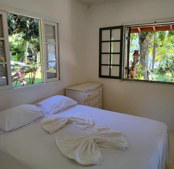 سوییت با چشمانداز دریا, Ribeira Beach