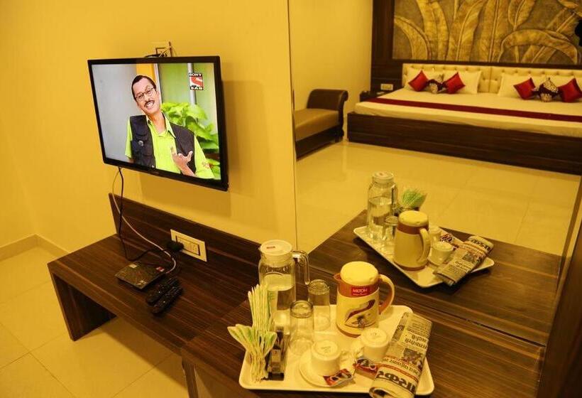 デラックストリプルルーム, Kingsway Hotel And Restaurant Ajmer Dargah 350 Meter