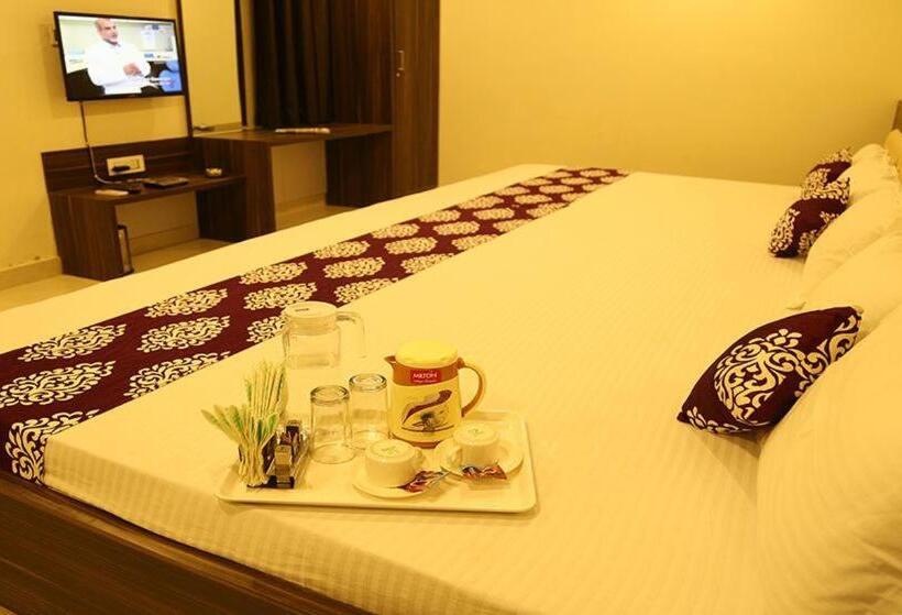 デラックスの4人部屋, Kingsway Hotel And Restaurant Ajmer Dargah 350 Meter