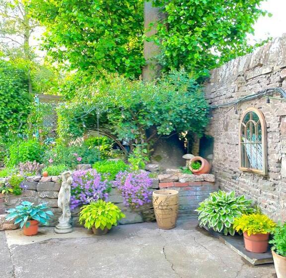 غرفة قياسية, Portland House