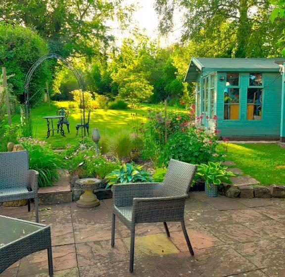 غرفة قياسية, Portland House