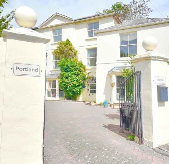 غرفة قياسية, Portland House