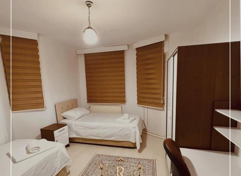 带1个卧室的带阳台的公寓, Royal Bby Apart Otel