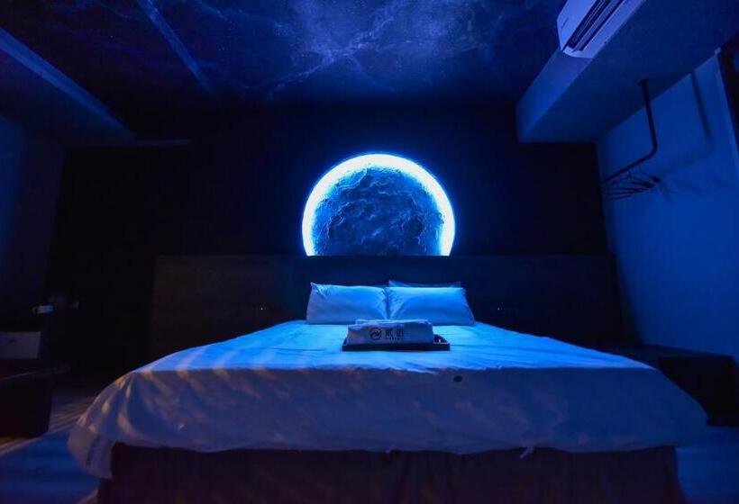 اتاق لوکس, Two Couples Leisure Art Motel