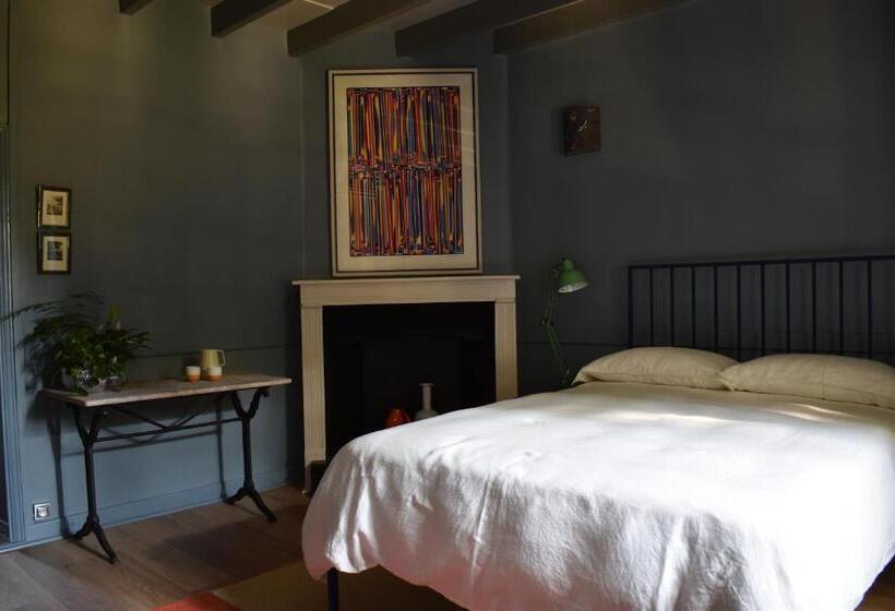 스탠다드 테라스 룸, Un Jardin Et Trois Maisons