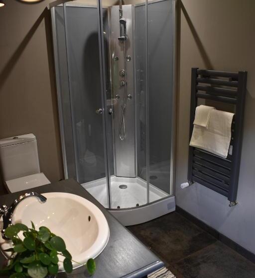 스탠다드 테라스 룸, Un Jardin Et Trois Maisons