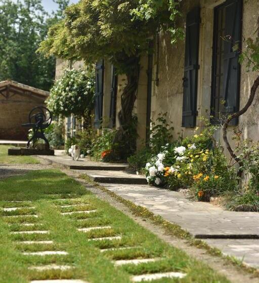 스탠다드 테라스 룸, Un Jardin Et Trois Maisons