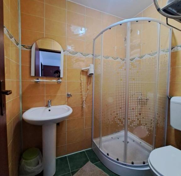 اتاق استاندارد, Pescarus Port Bicaz