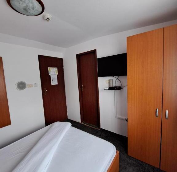 اتاق استاندارد یک نفره, Pescarus Port Bicaz