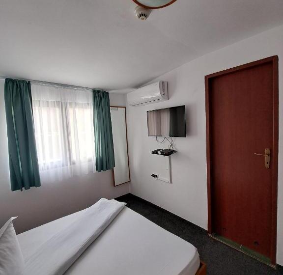 اتاق استاندارد یک نفره, Pescarus Port Bicaz