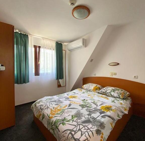 اتاق استاندارد یک نفره, Pescarus Port Bicaz