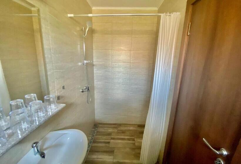 غرفة قياسية سرير كينج, Residenz Zikeli