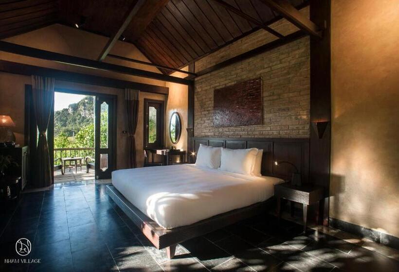 بانگلوی استاندارد, Nham Village Resort