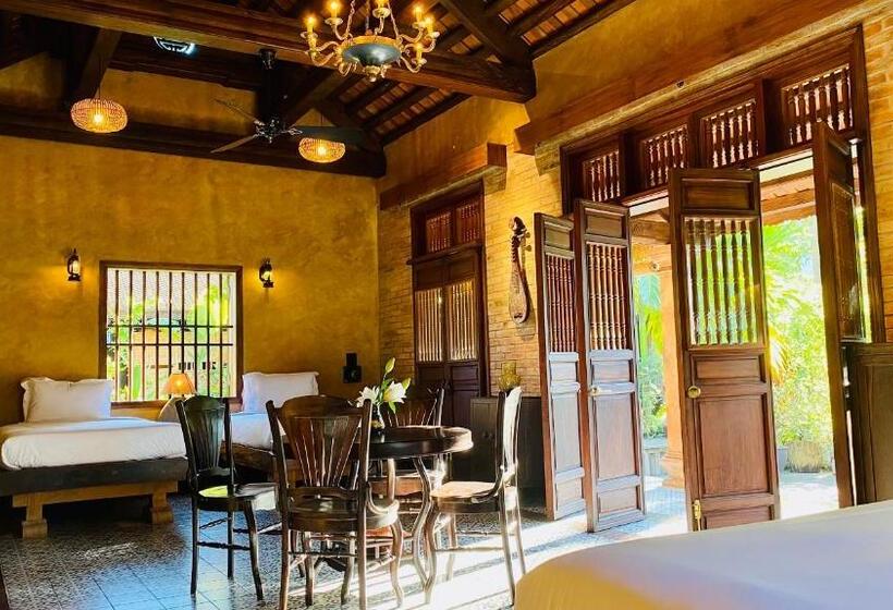 اتاق خانوادگی, Nham Village Resort