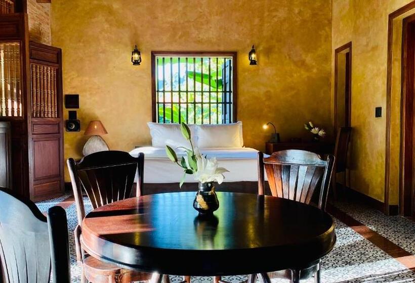 اتاق خانوادگی, Nham Village Resort