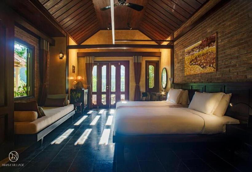 اتاق استاندارد با بالکن, Nham Village Resort