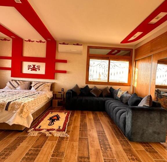 اتاق استاندارد با چشم‌انداز استخر, Ayor Fes