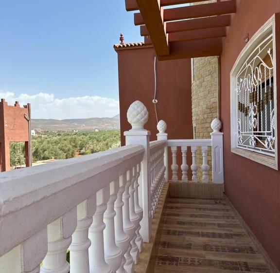 اتاق استاندارد با چشم‌انداز استخر, Ayor Fes