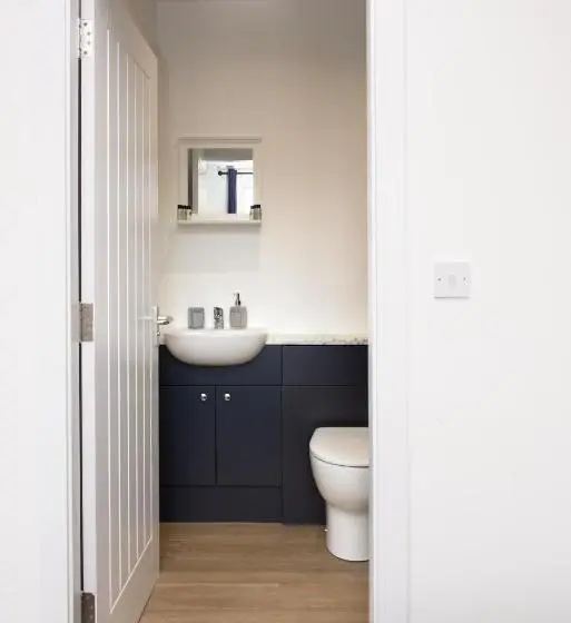Deluxe Suite King Bed, Cara Lodge, Comfortable Self Check In En Suite Guest Rooms